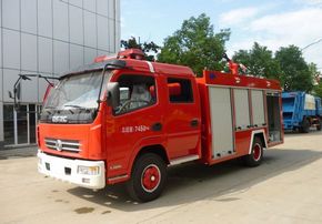 国四东风多利卡3.5吨水罐消防车
