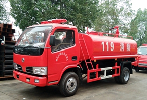 东风福瑞卡4吨消防洒水车
